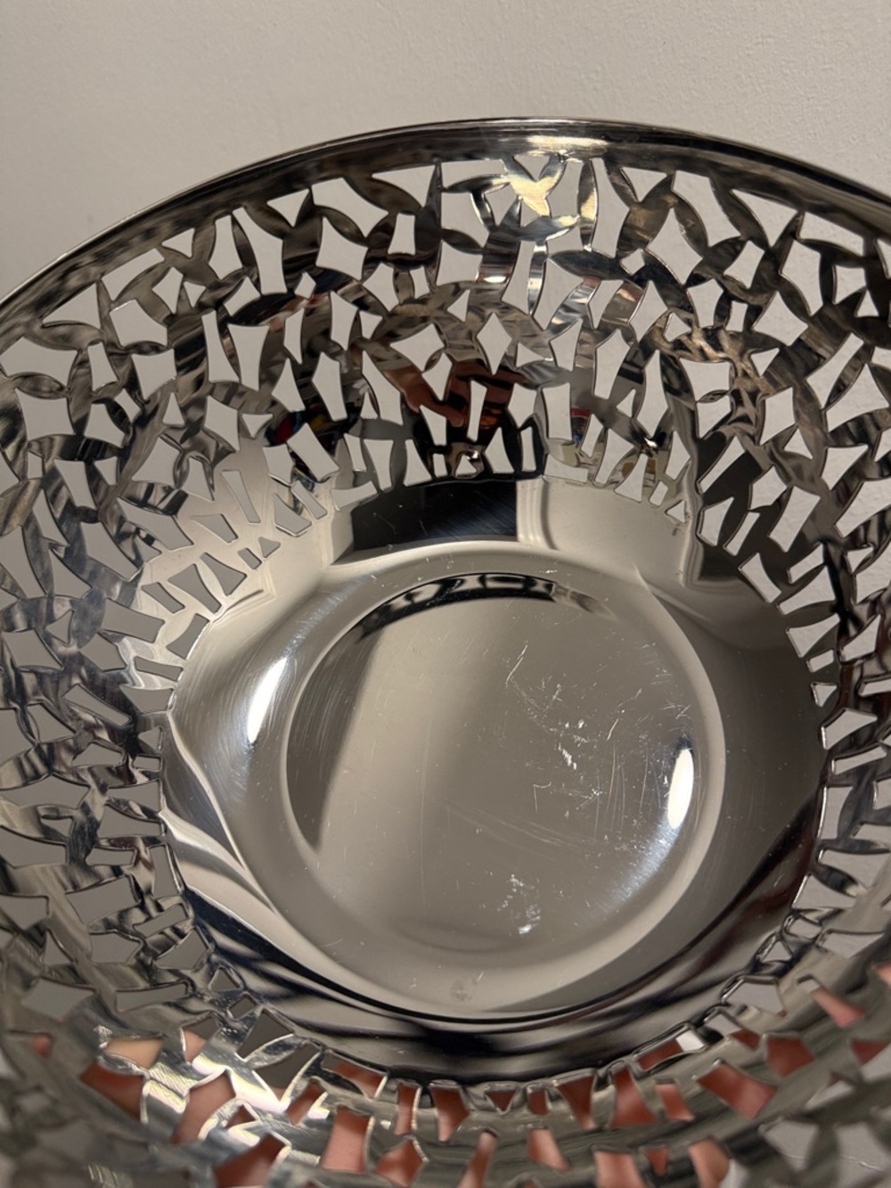 Alessi Stainless Steel Decorative Metal Bowl - Home Art ALESSI Cactus Fruit Bowl - Picture 6 of 8